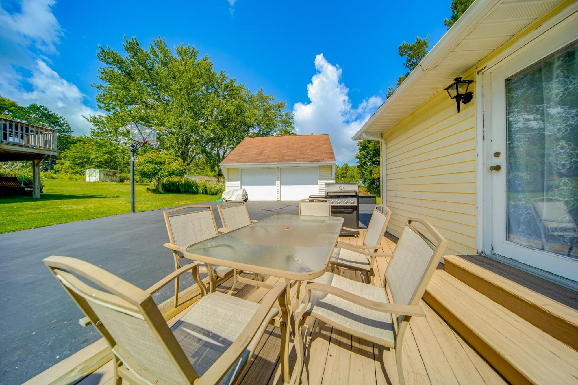 Mayville Getaway With Deck Near Chautauqua Lake! Exterior photo